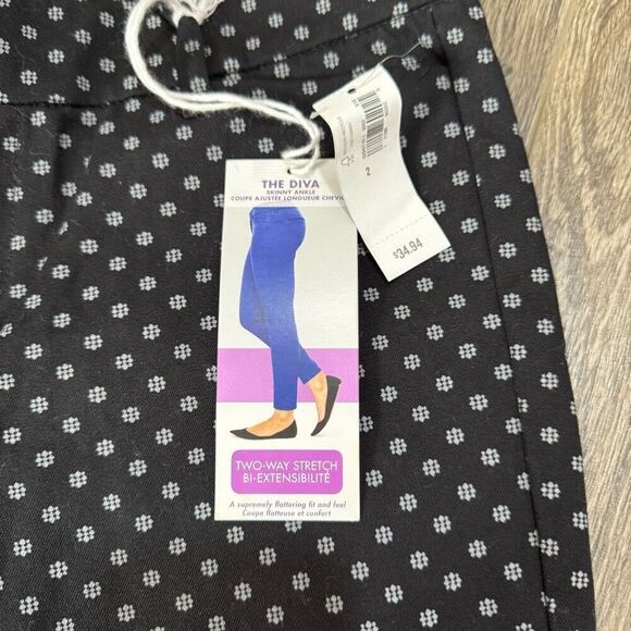 New Old Navy The Diva two way stretch Dress Pants - Picture 3 of 5